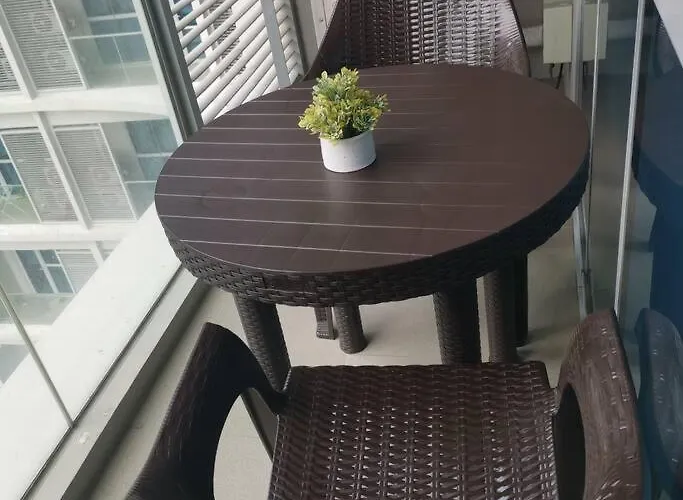 Newpointesuites 2 Uptown Bgc Apartamento Manila